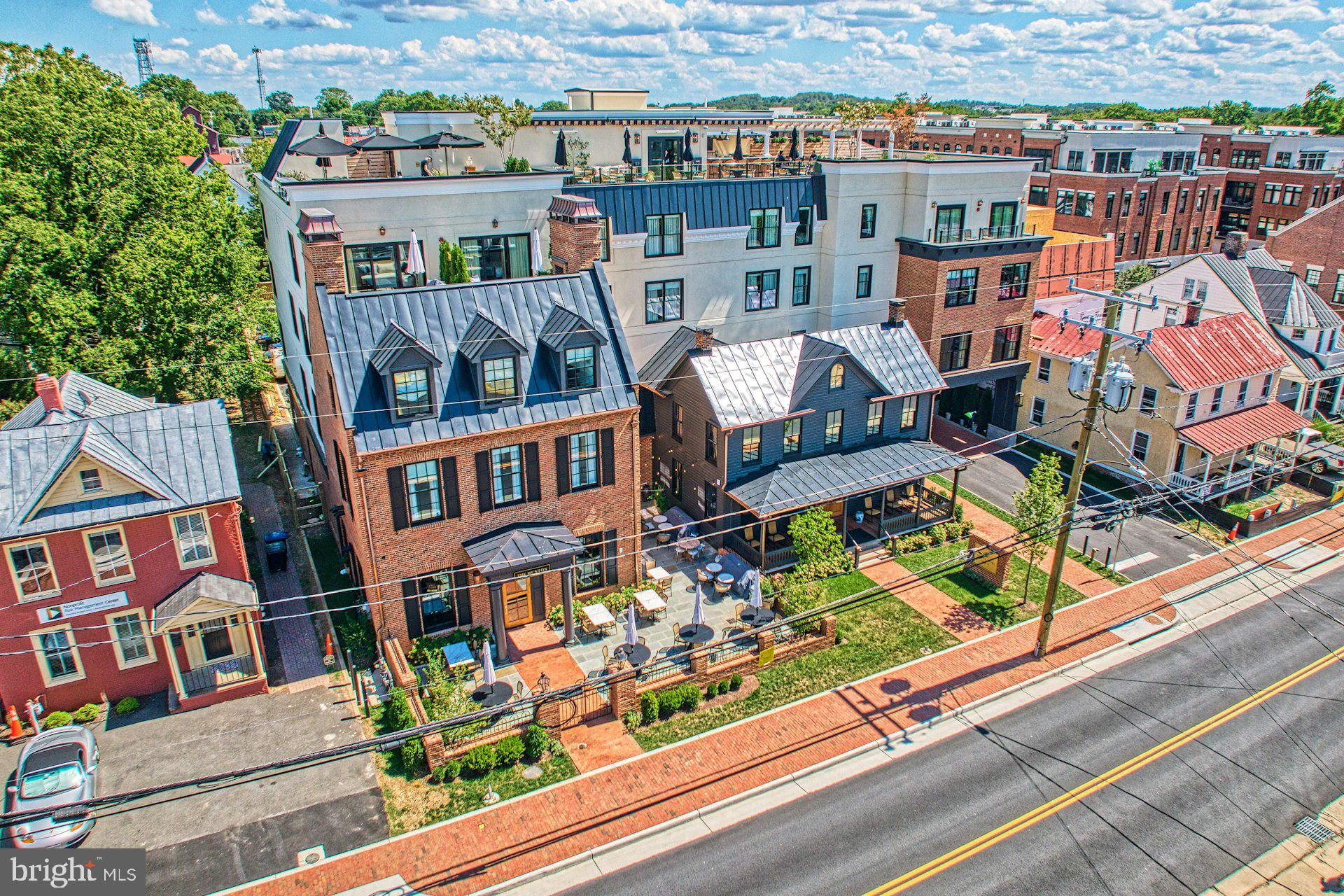 5 STATIONMASTER STREET SE 202