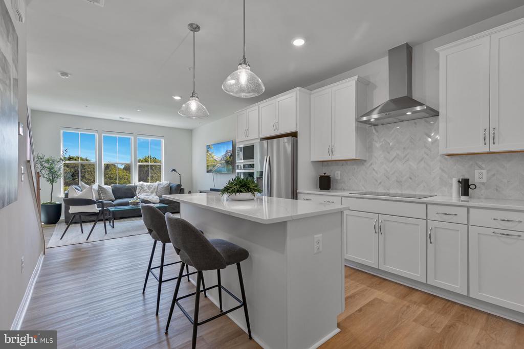 1008 GALENA TERRACE NE