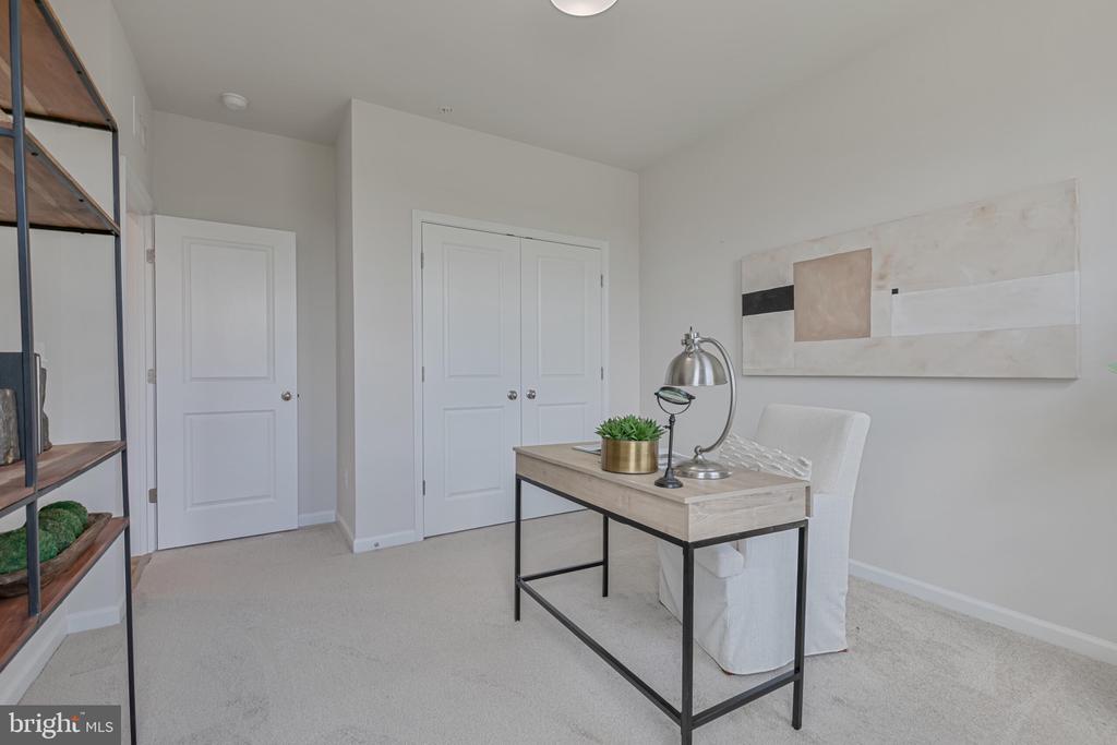 1008 GALENA TERRACE NE