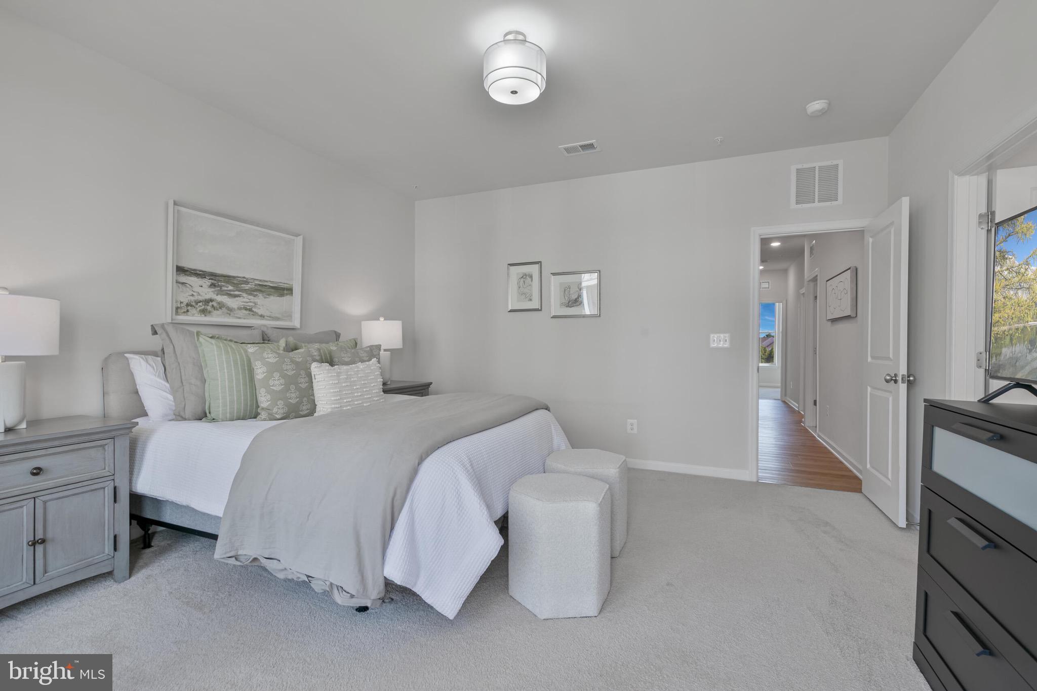 1008 GALENA TERRACE NE