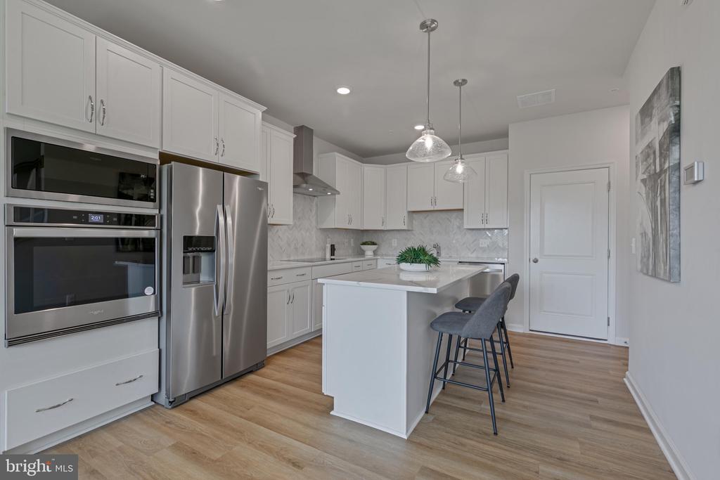 1008 GALENA TERRACE NE