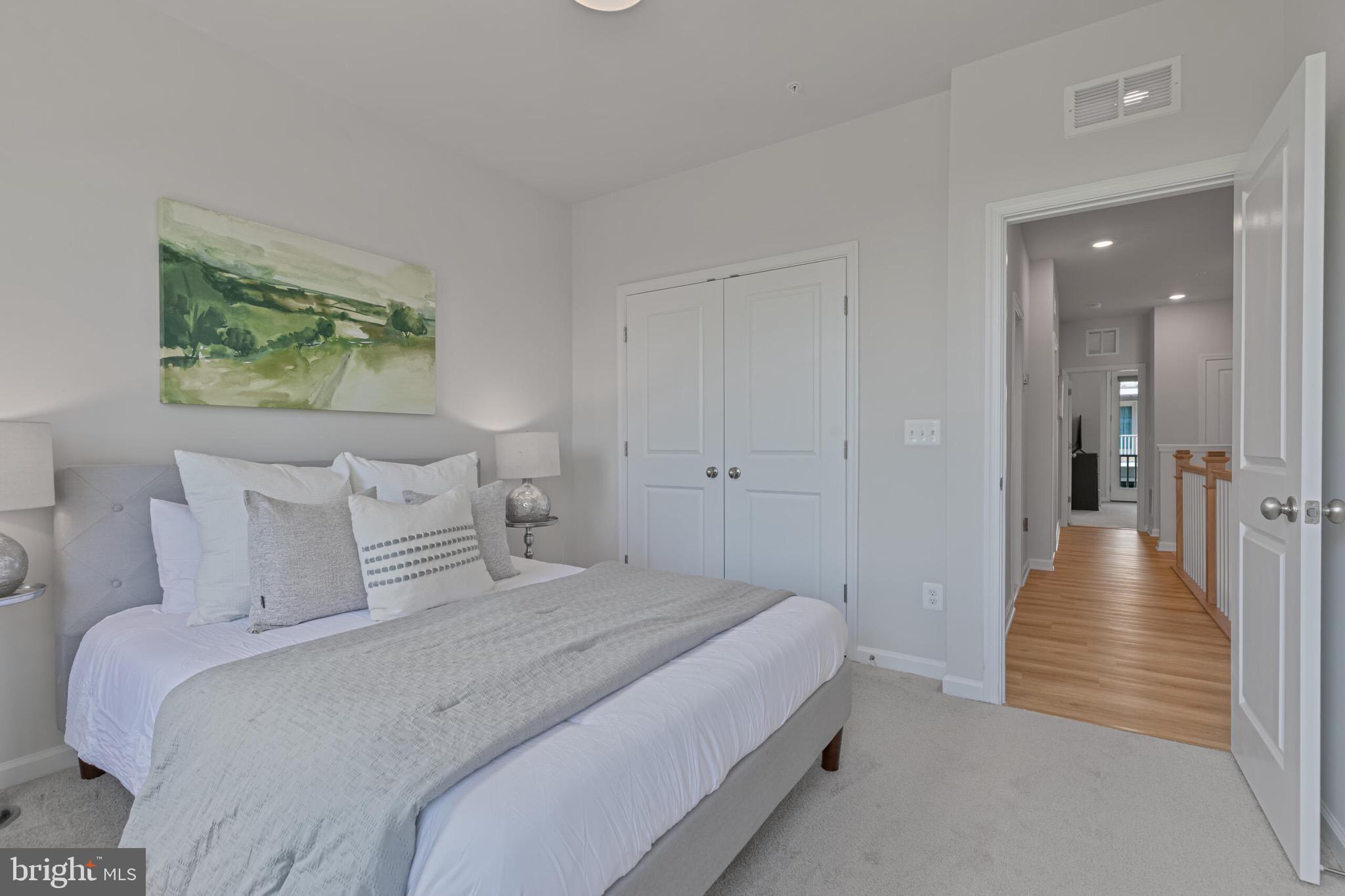 1008 GALENA TERRACE NE