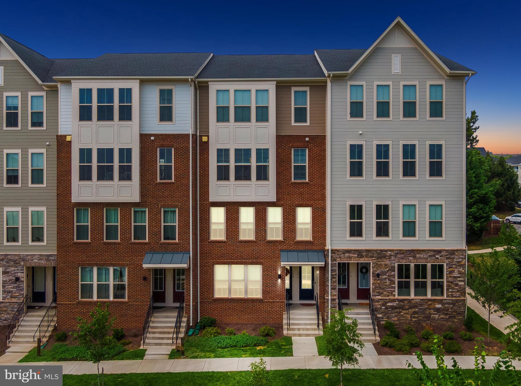 1008 GALENA TERRACE NE
