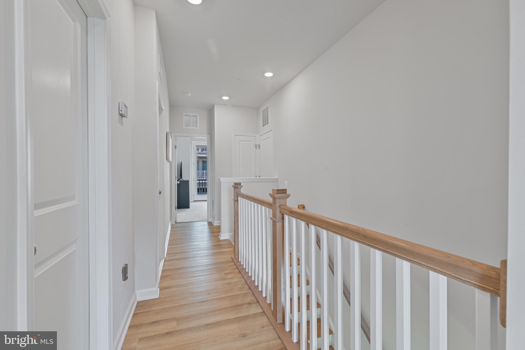 1008 GALENA TERRACE NE