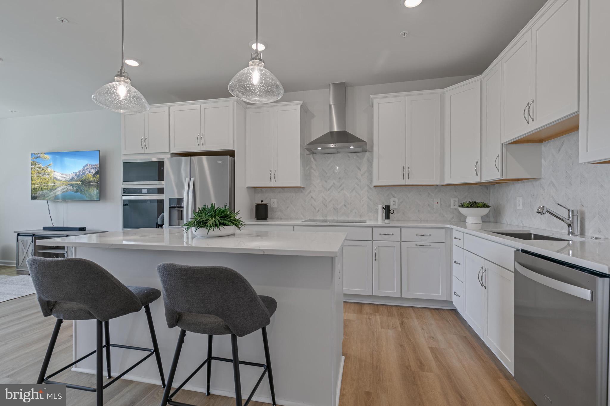 1008 GALENA TERRACE NE