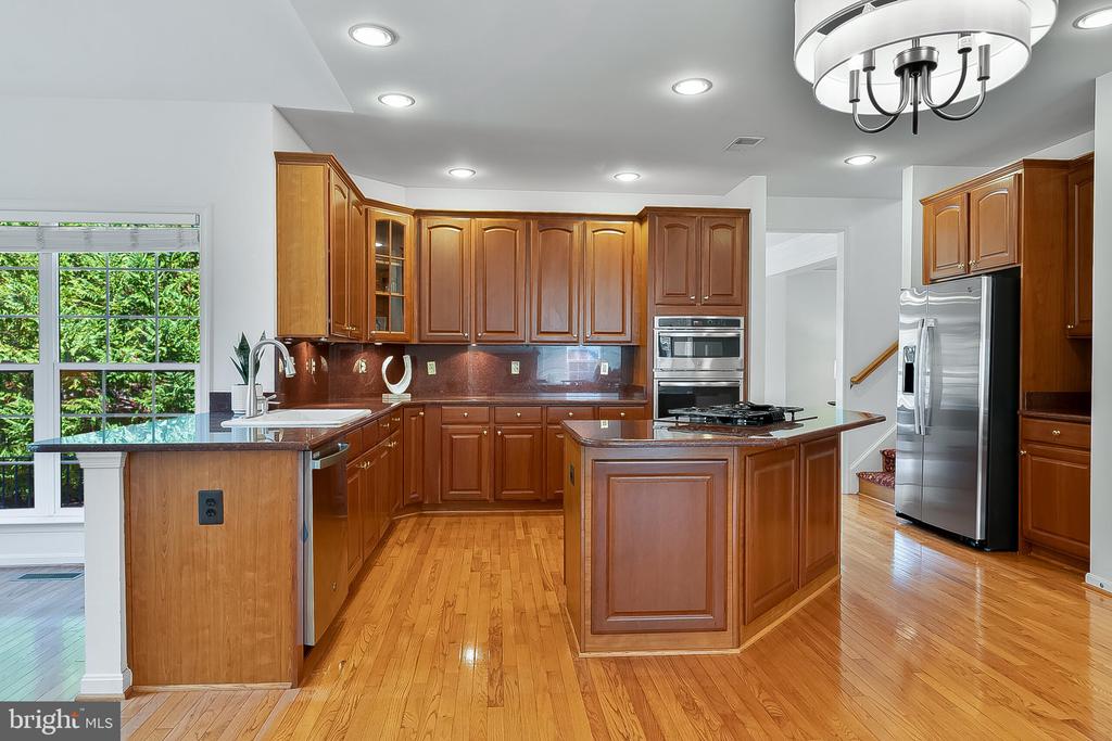 22059 WATER RUN COURT