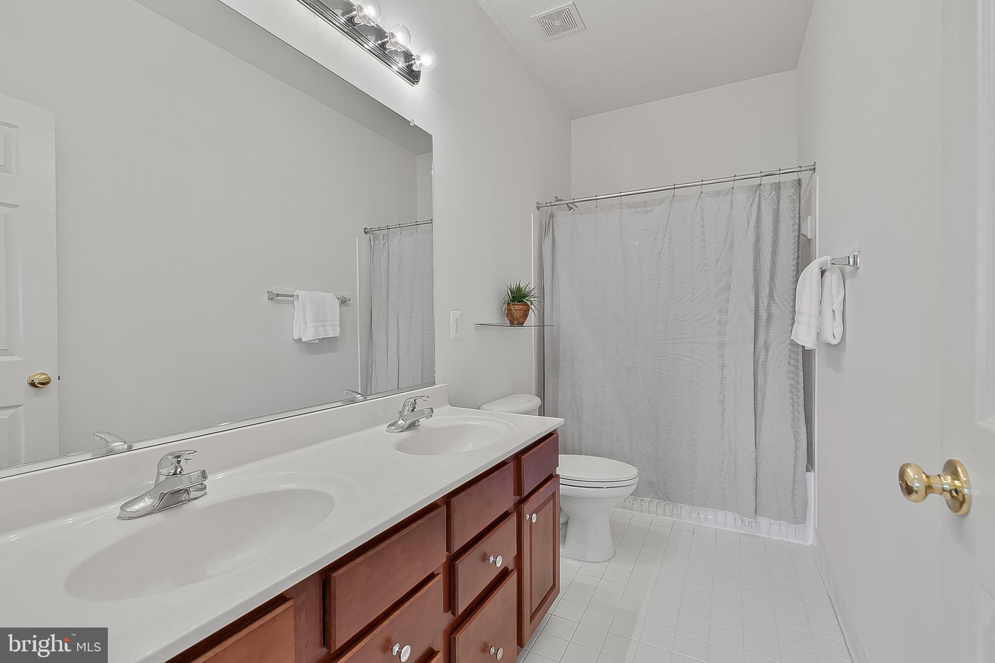 22059 WATER RUN COURT