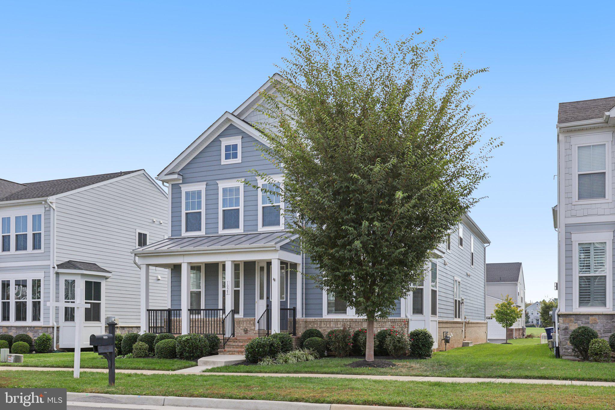 1023 THEMIS STREET SE