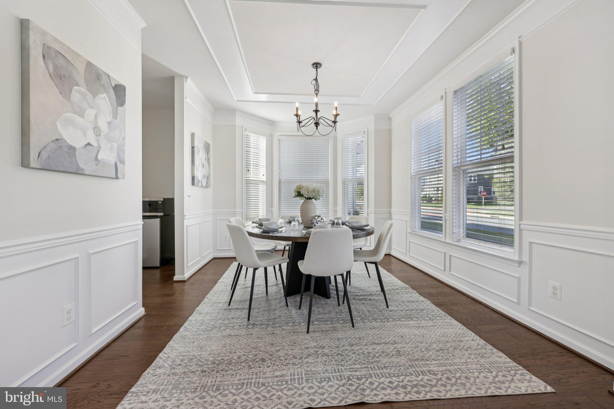 1023 THEMIS STREET SE