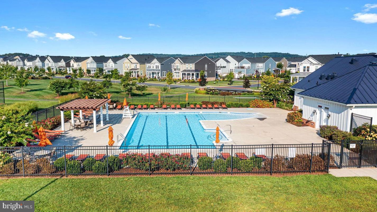 1023 THEMIS STREET SE