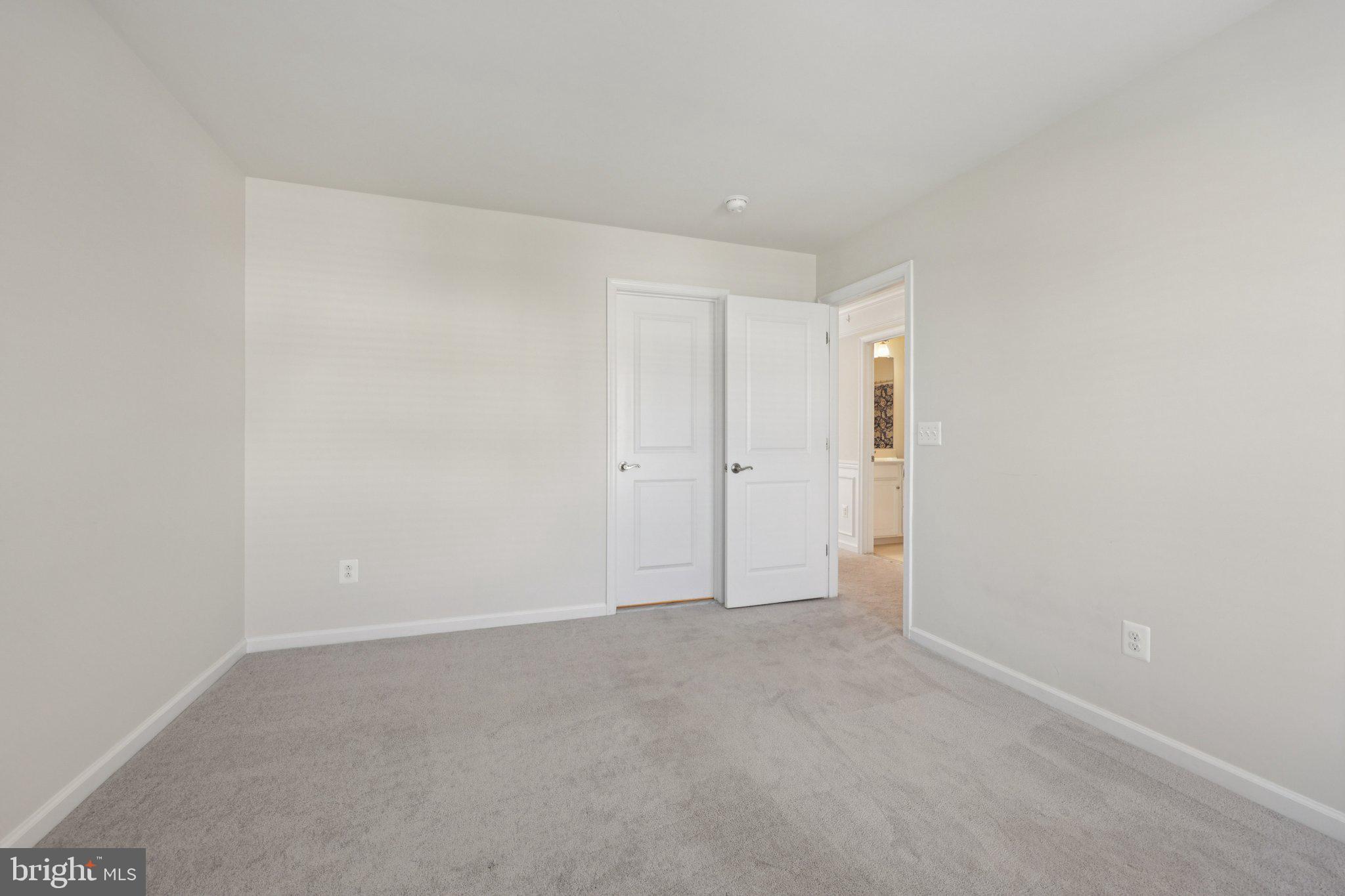 1023 THEMIS STREET SE