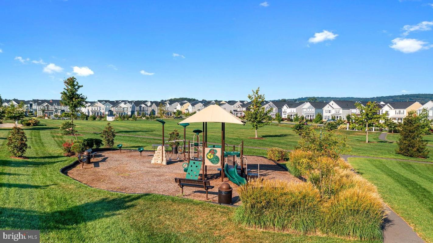 1023 THEMIS STREET SE