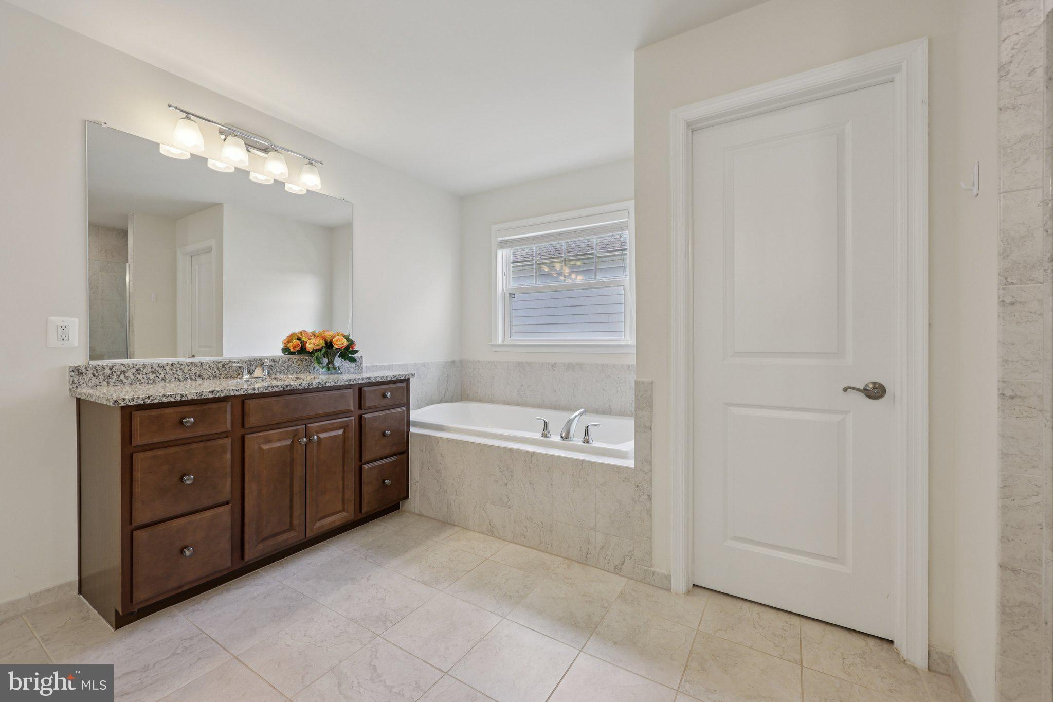 1023 THEMIS STREET SE