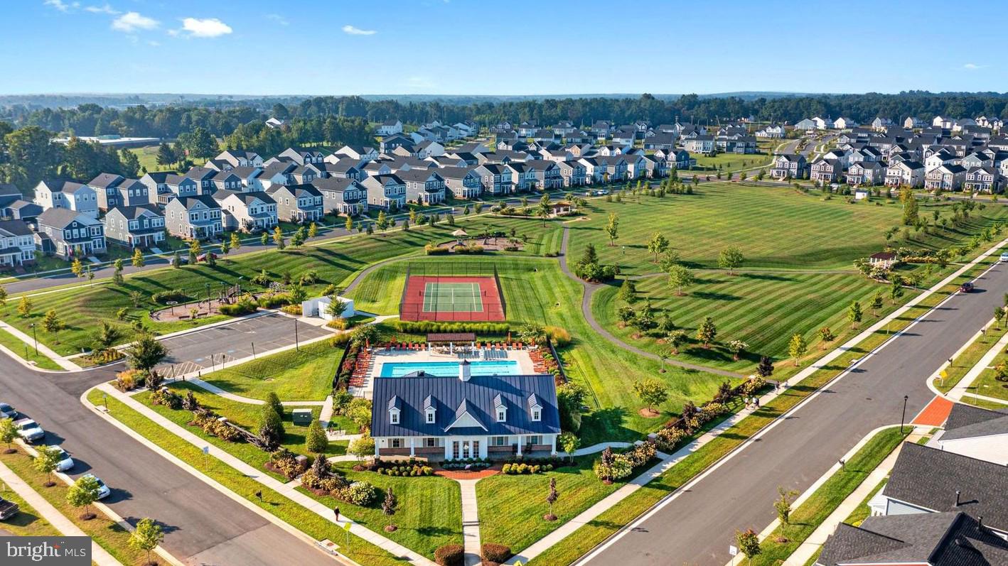 1023 THEMIS STREET SE