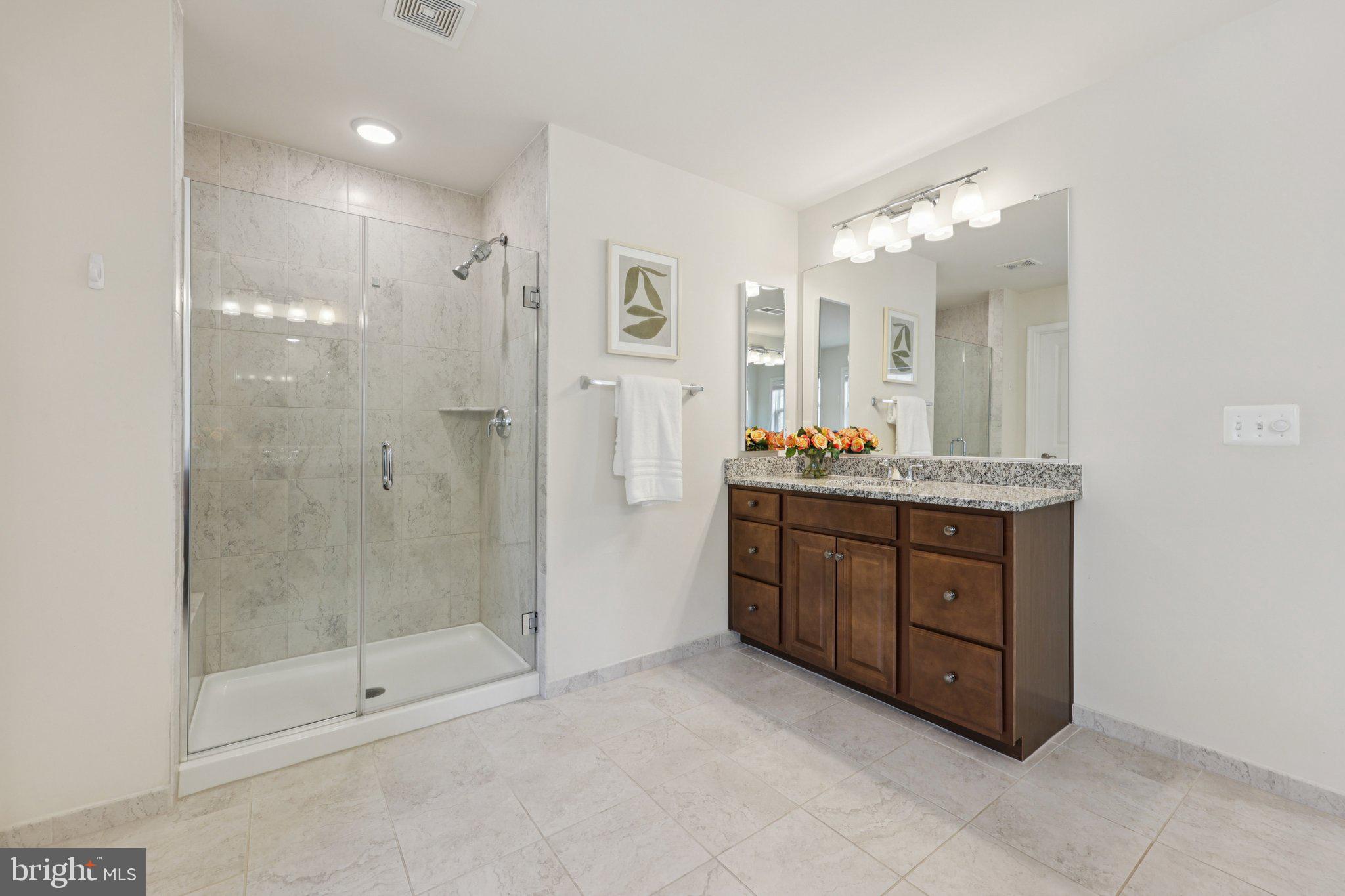 1023 THEMIS STREET SE