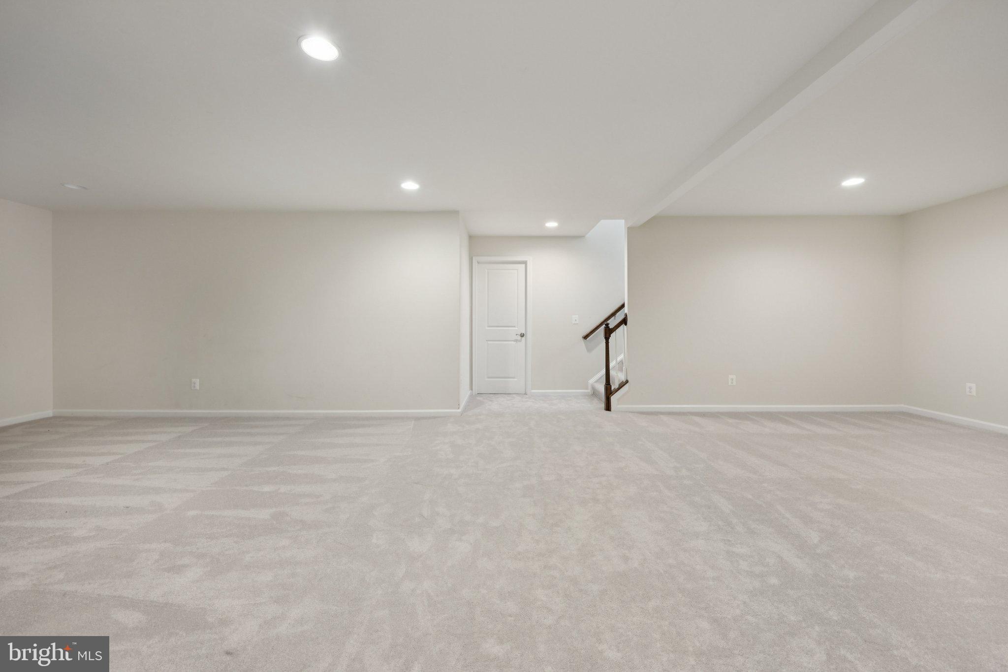 1023 THEMIS STREET SE