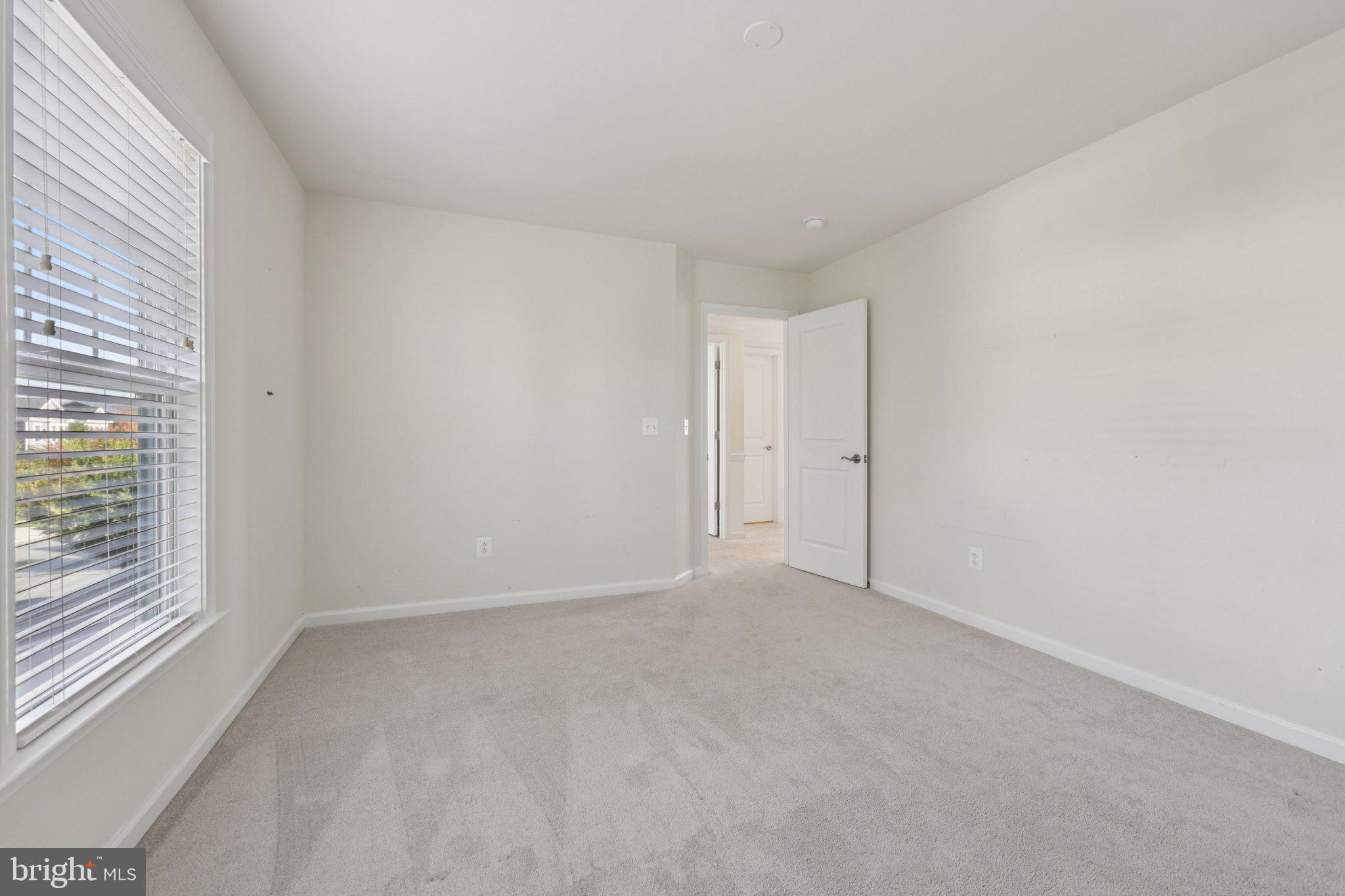 1023 THEMIS STREET SE