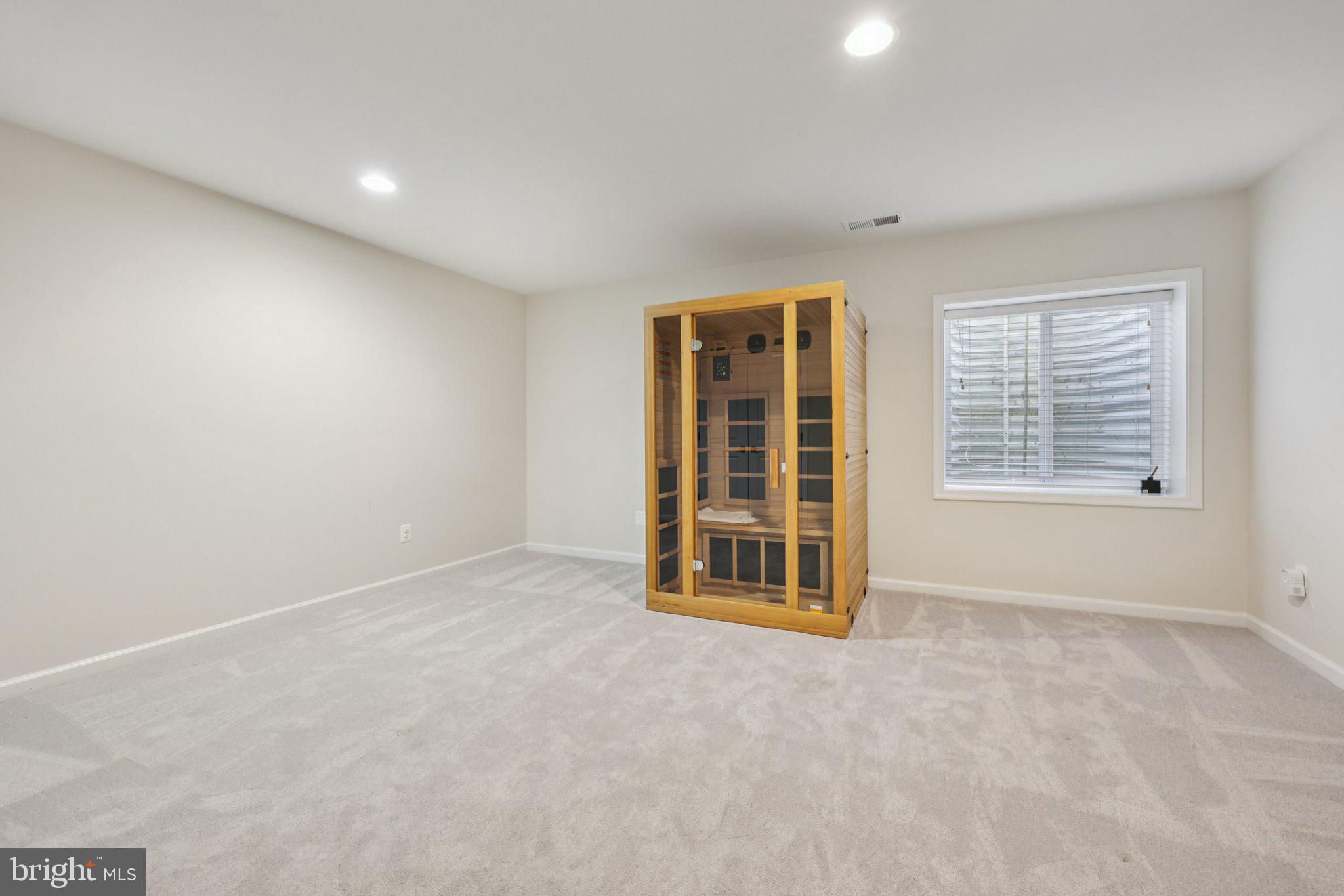 1023 THEMIS STREET SE