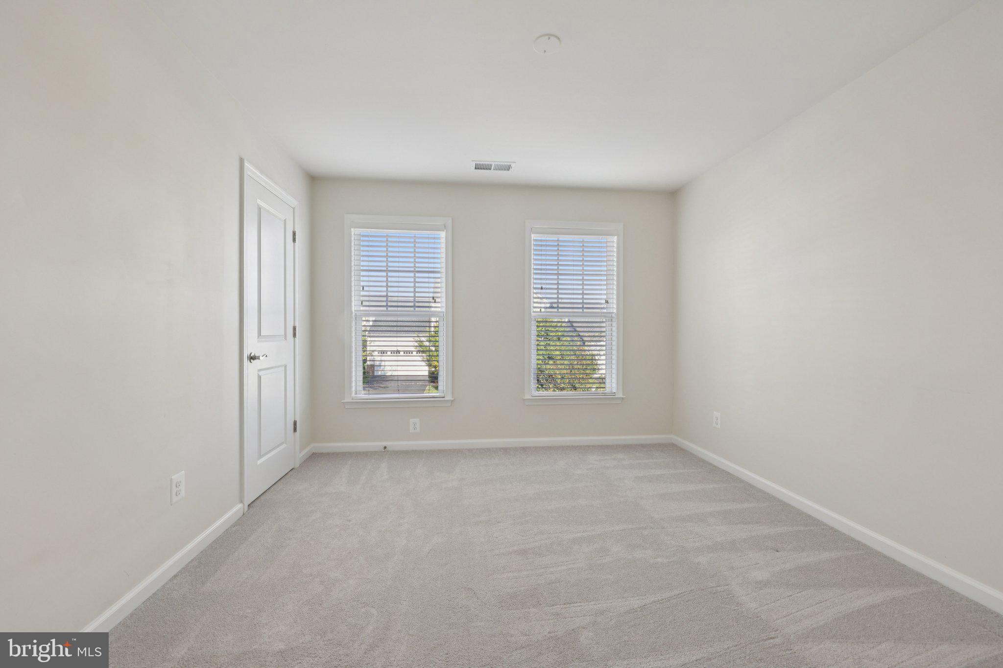 1023 THEMIS STREET SE