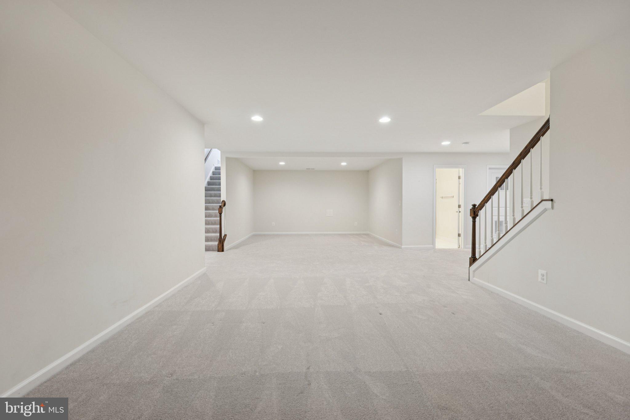 1023 THEMIS STREET SE