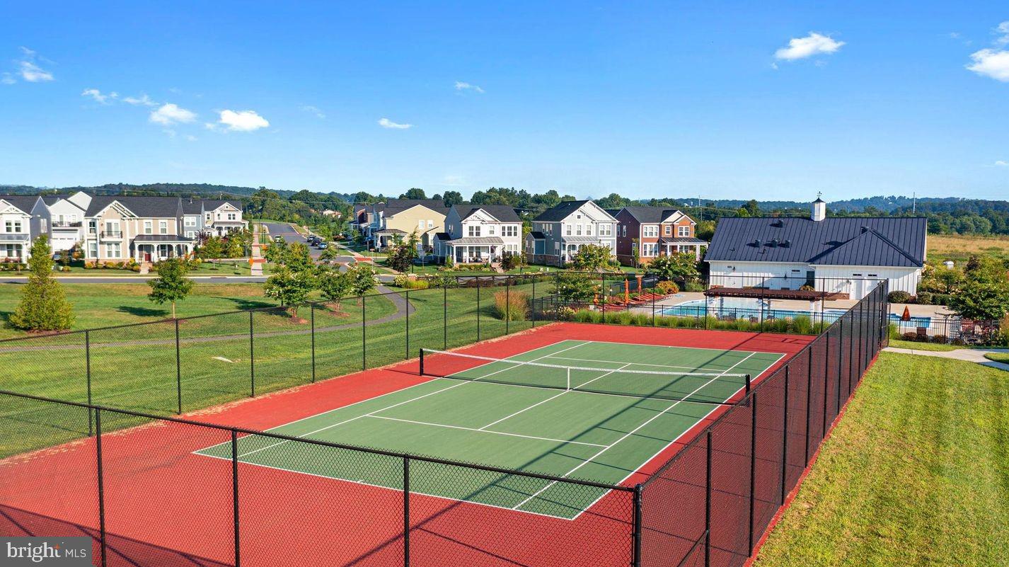 1023 THEMIS STREET SE