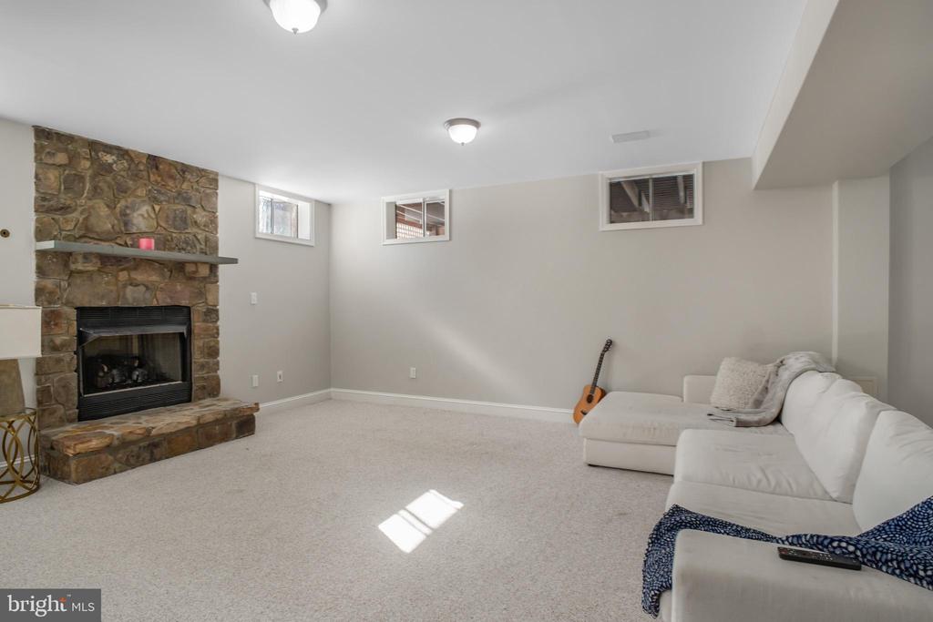 37857 ALBERTS FARM DRIVE