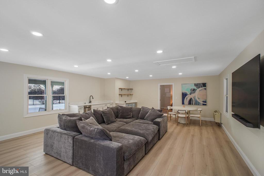 37857 ALBERTS FARM DRIVE