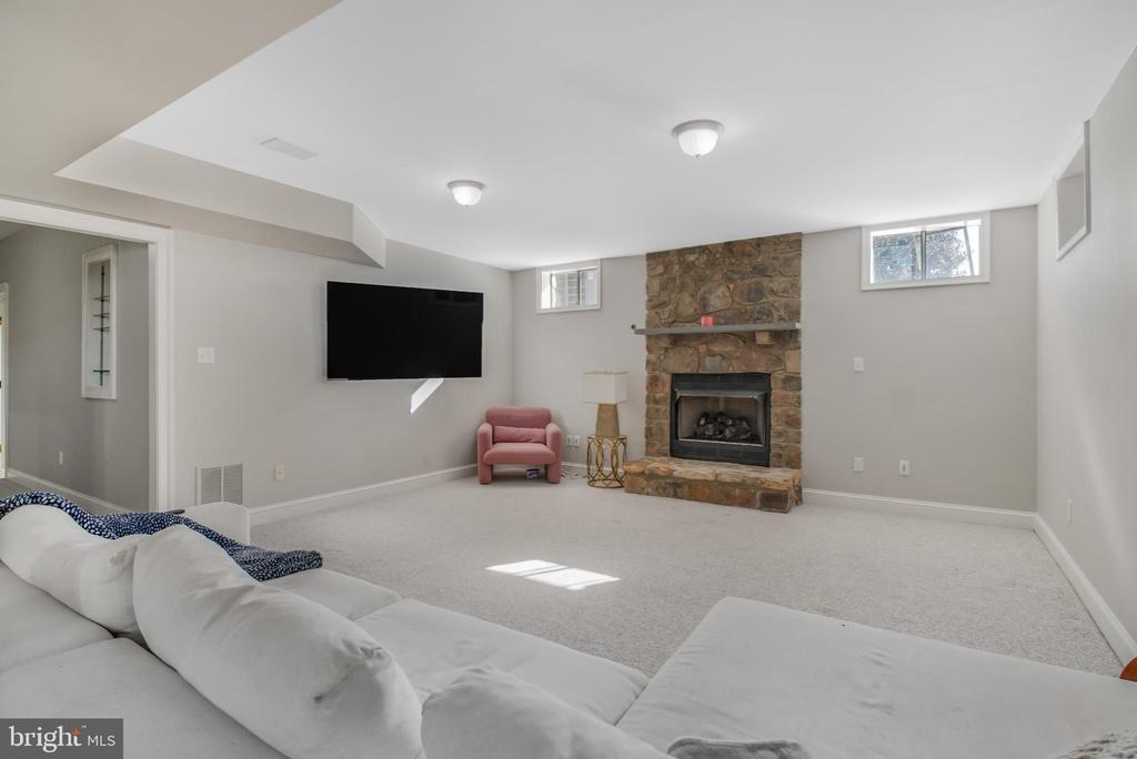 37857 ALBERTS FARM DRIVE