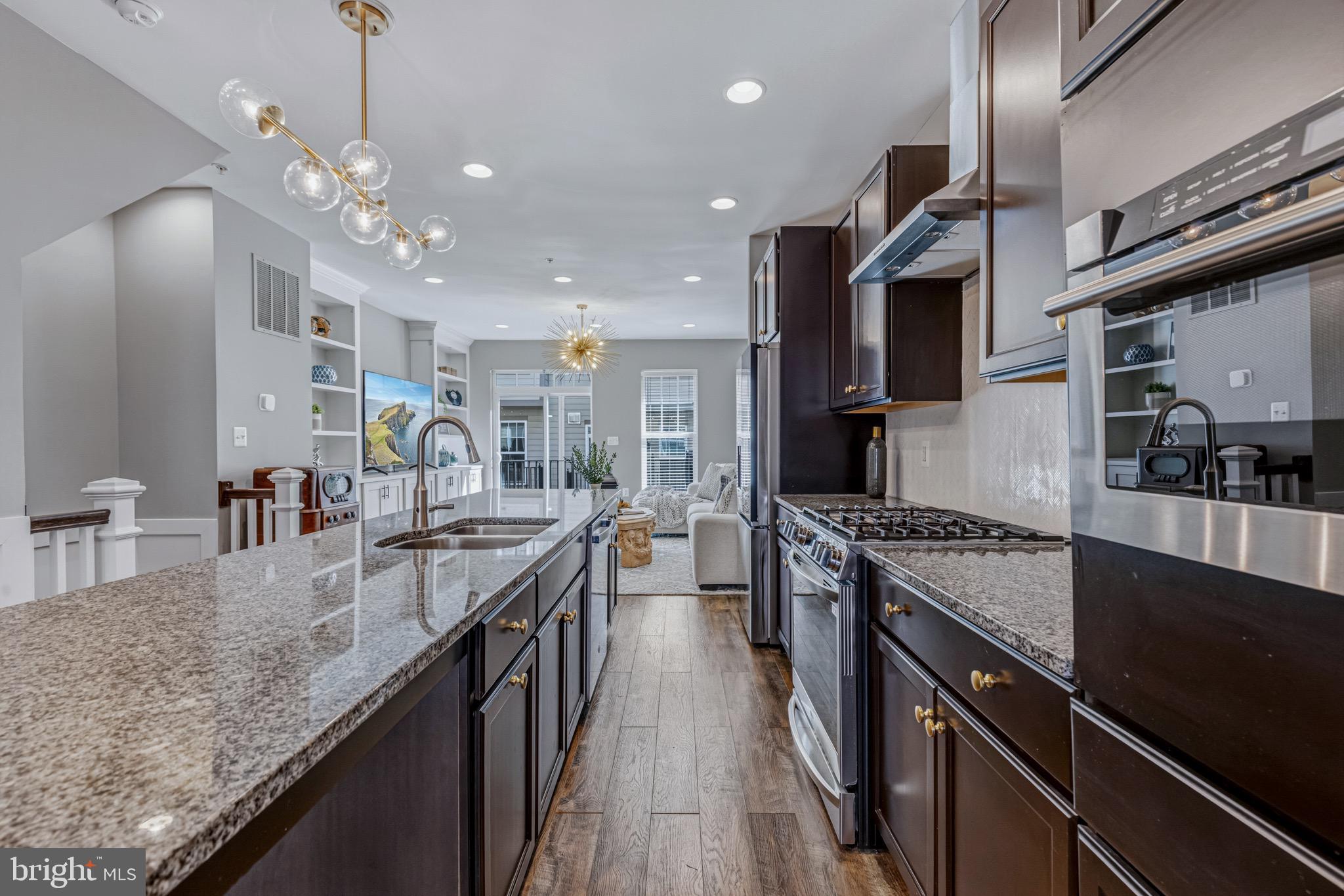 261 CRESCENT STATION TERRACE SE