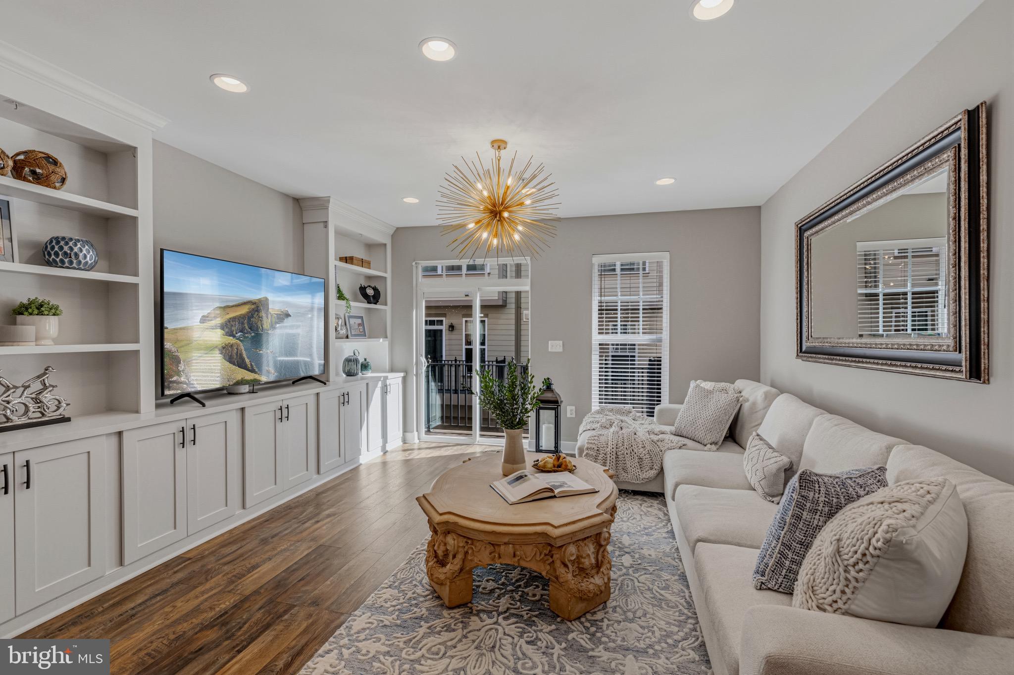 261 CRESCENT STATION TERRACE SE