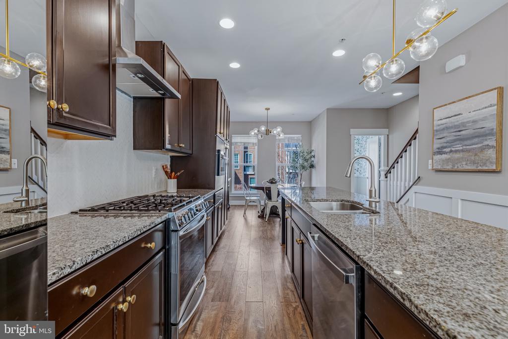 261 CRESCENT STATION TERRACE SE