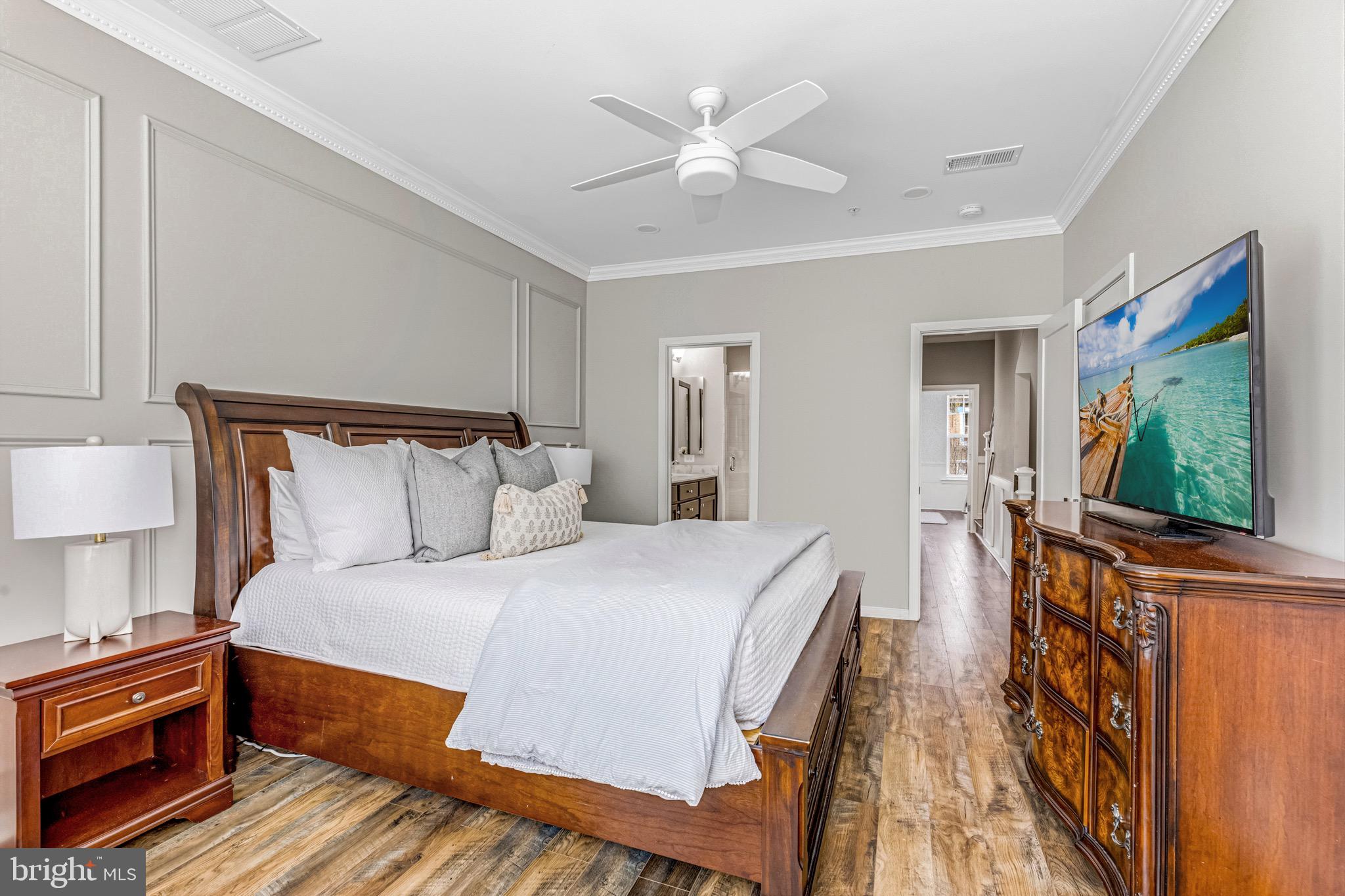 261 CRESCENT STATION TERRACE SE