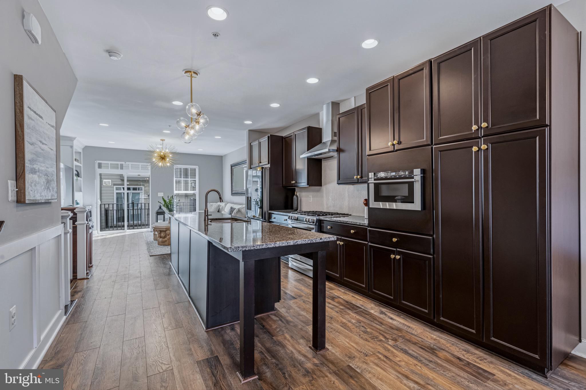 261 CRESCENT STATION TERRACE SE