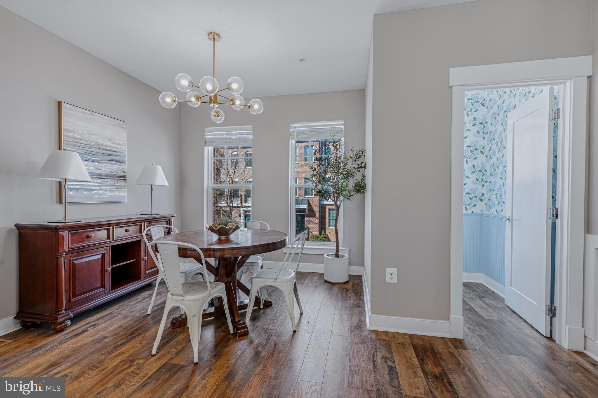 261 CRESCENT STATION TERRACE SE