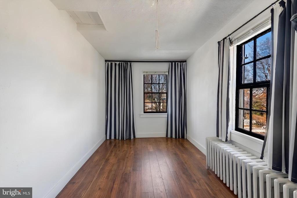 245 W MARKET STREET
