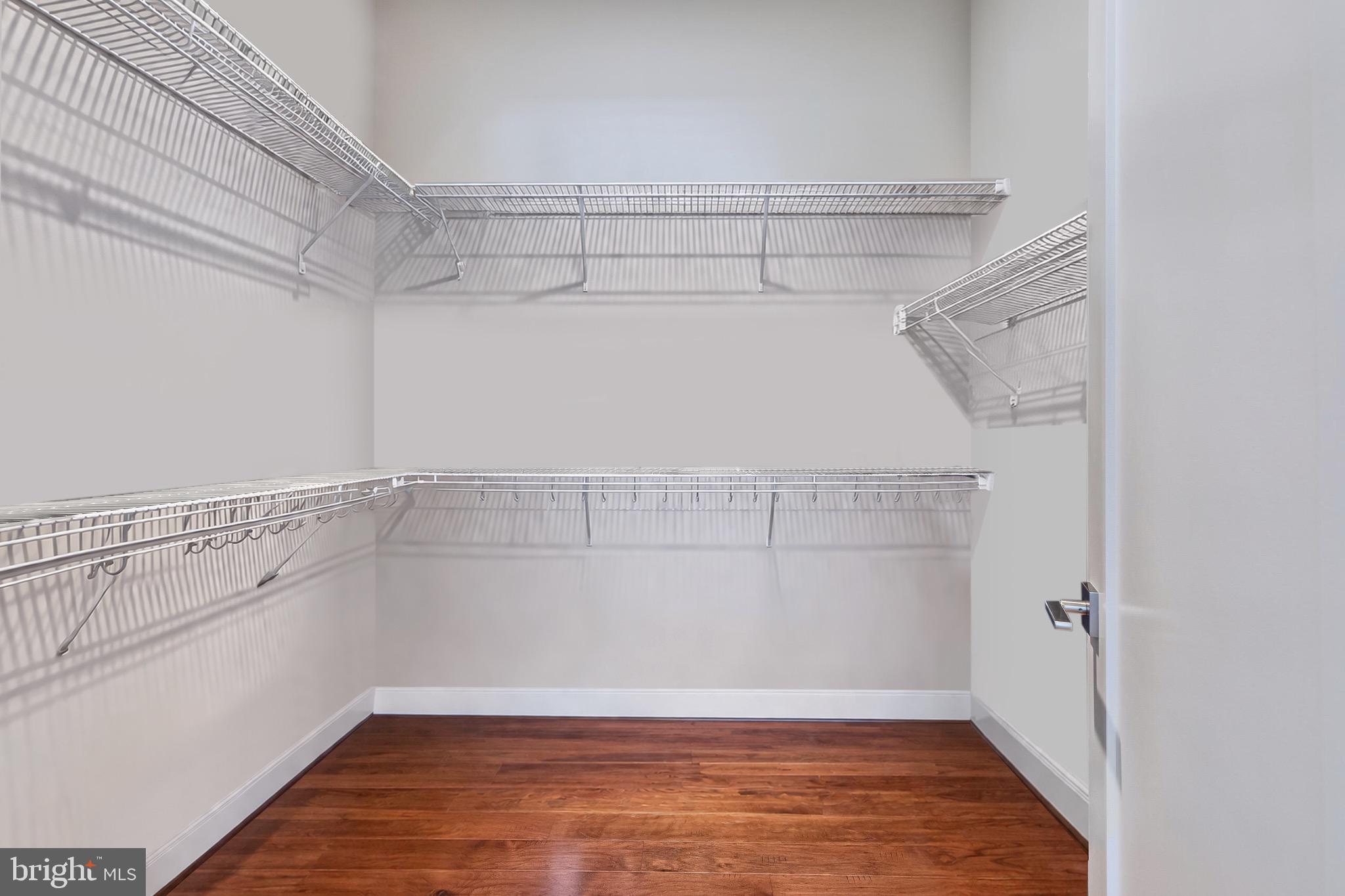 2 STATIONMASTER STREET SE 202