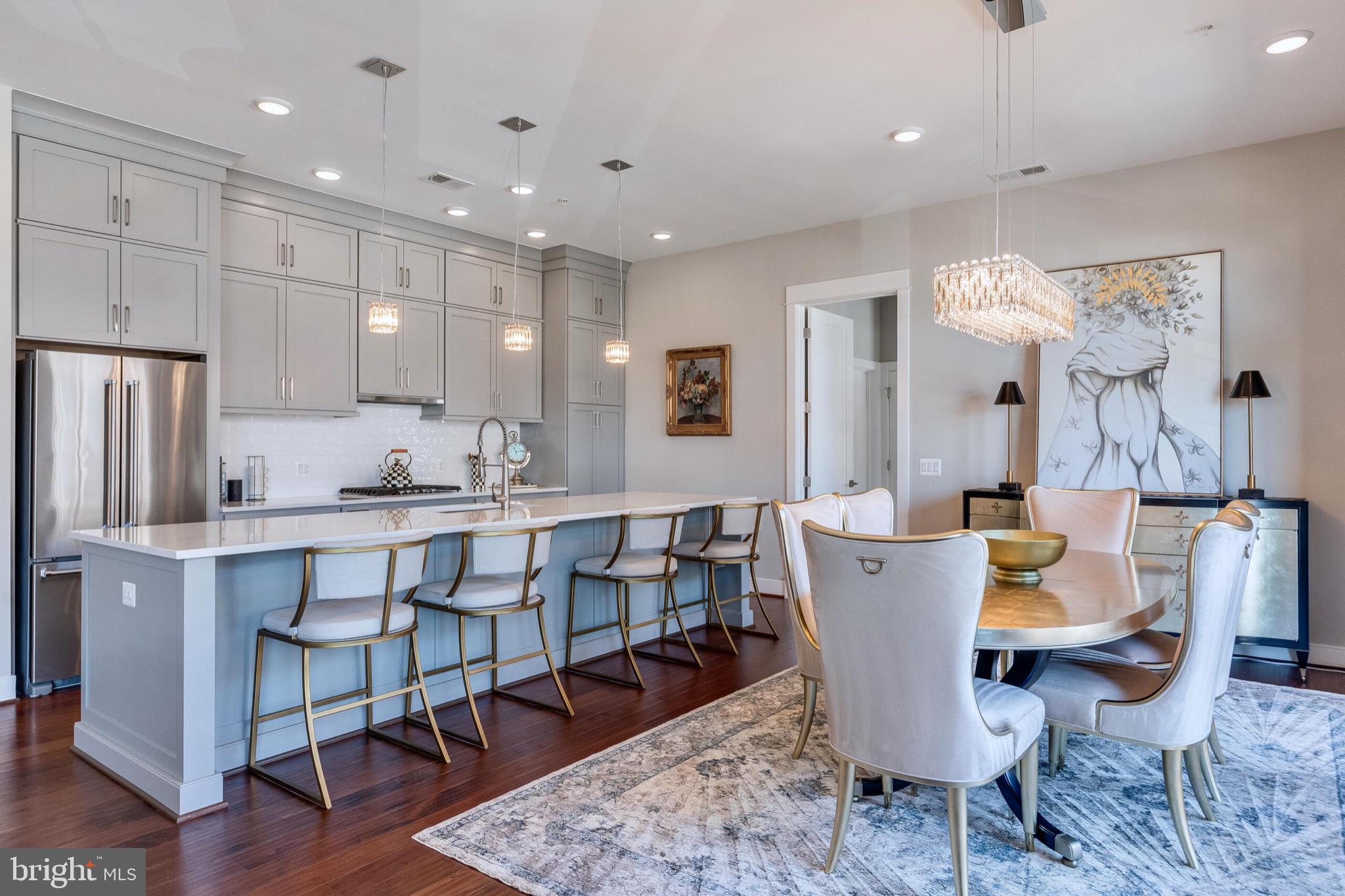 2 STATIONMASTER STREET SE 202