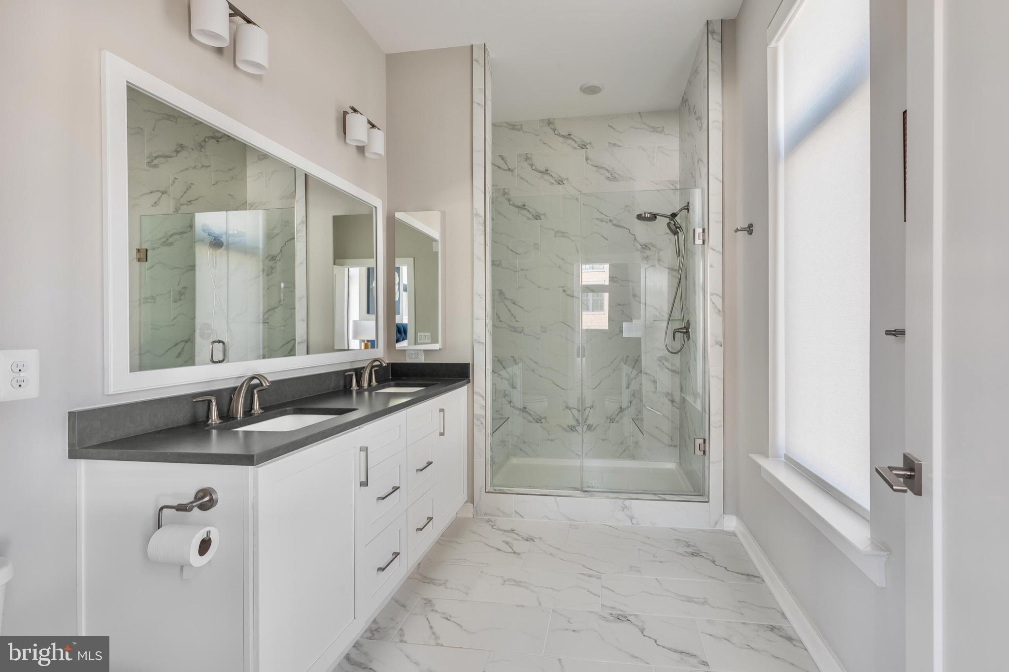 2 STATIONMASTER STREET SE 202