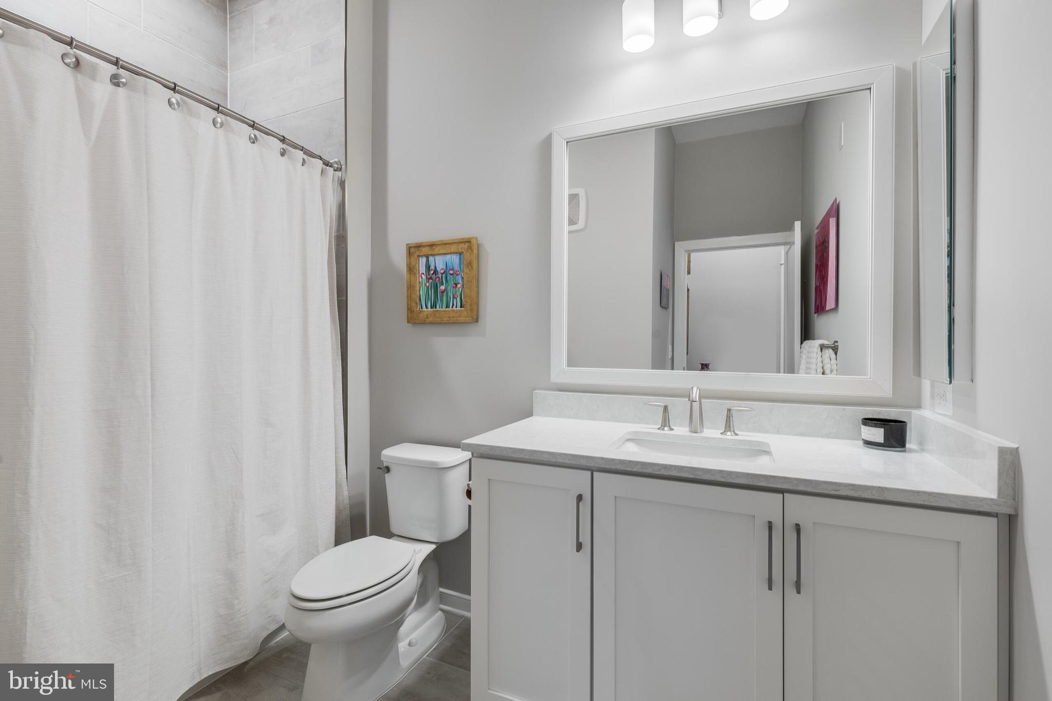 2 STATIONMASTER STREET SE 202