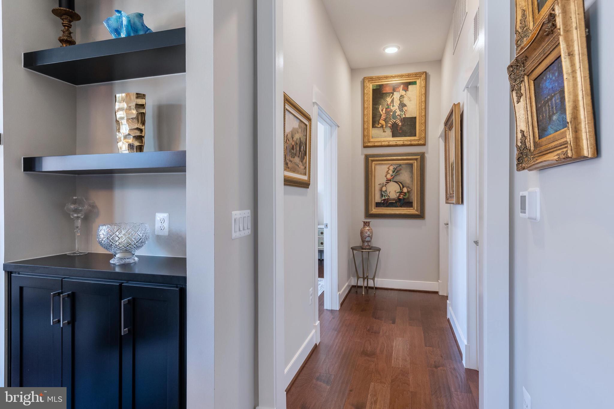 2 STATIONMASTER STREET SE 202