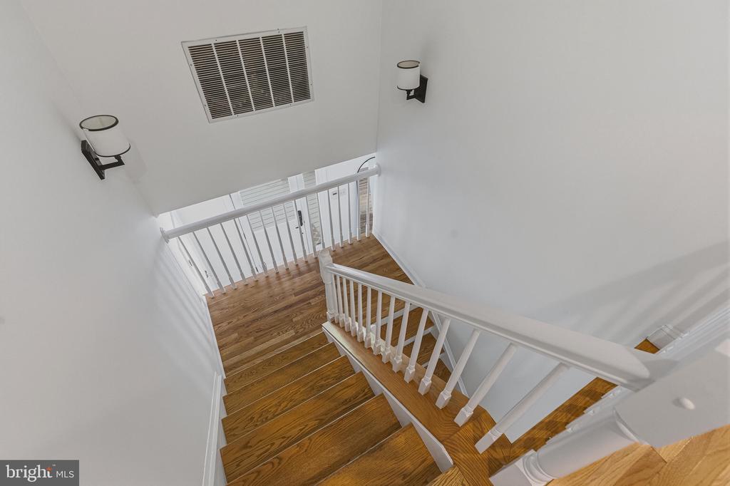 106 HARRISON STREET NE