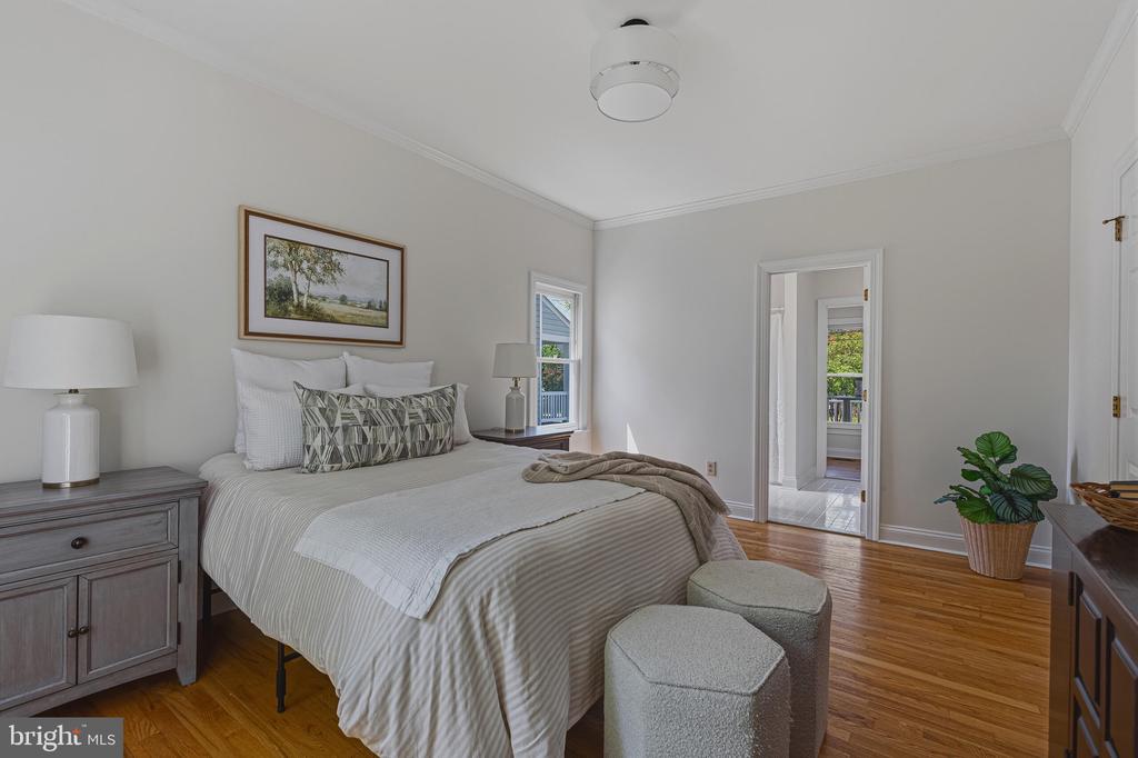 106 HARRISON STREET NE