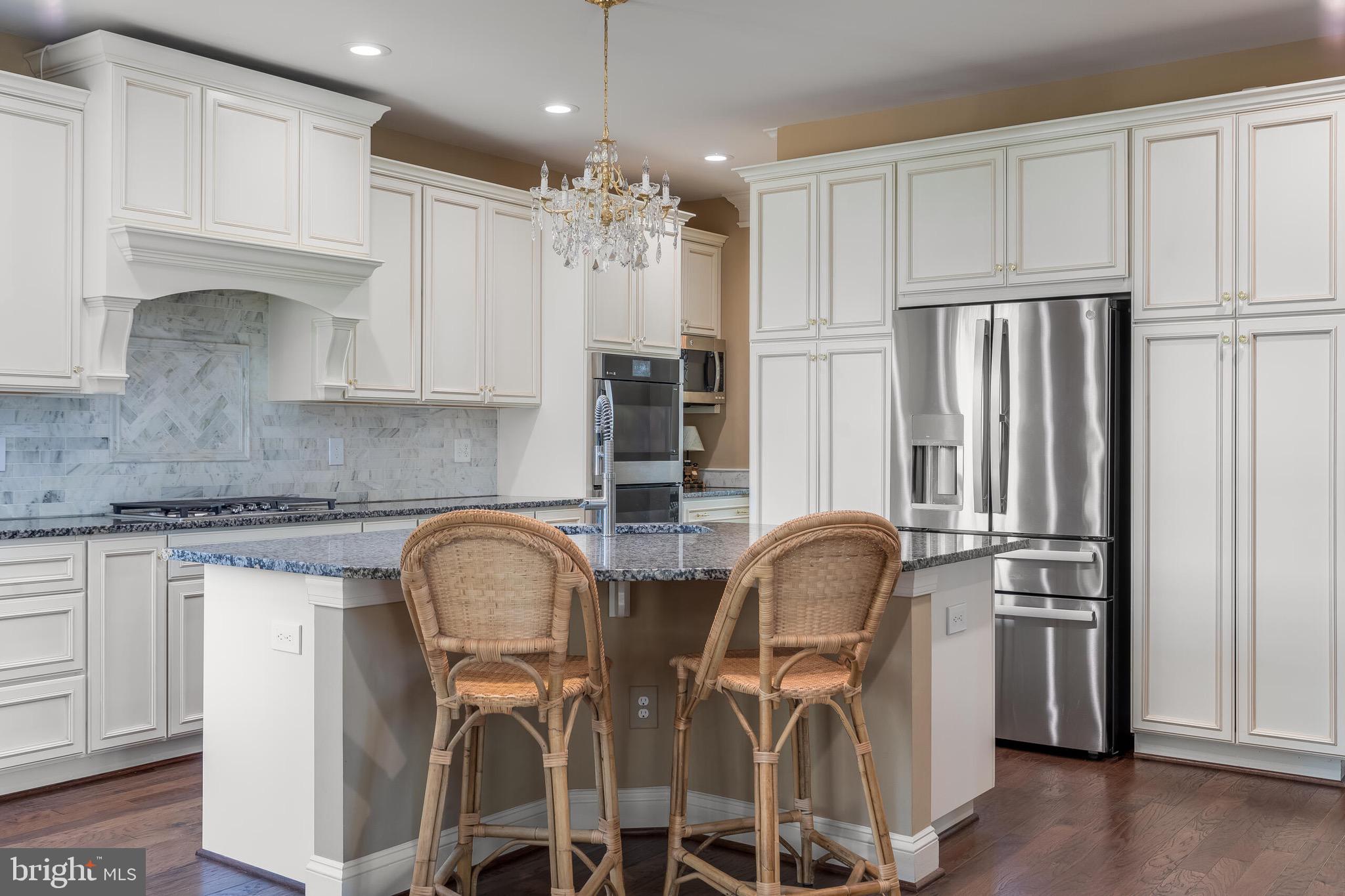 42436 MYAN GOLD DRIVE