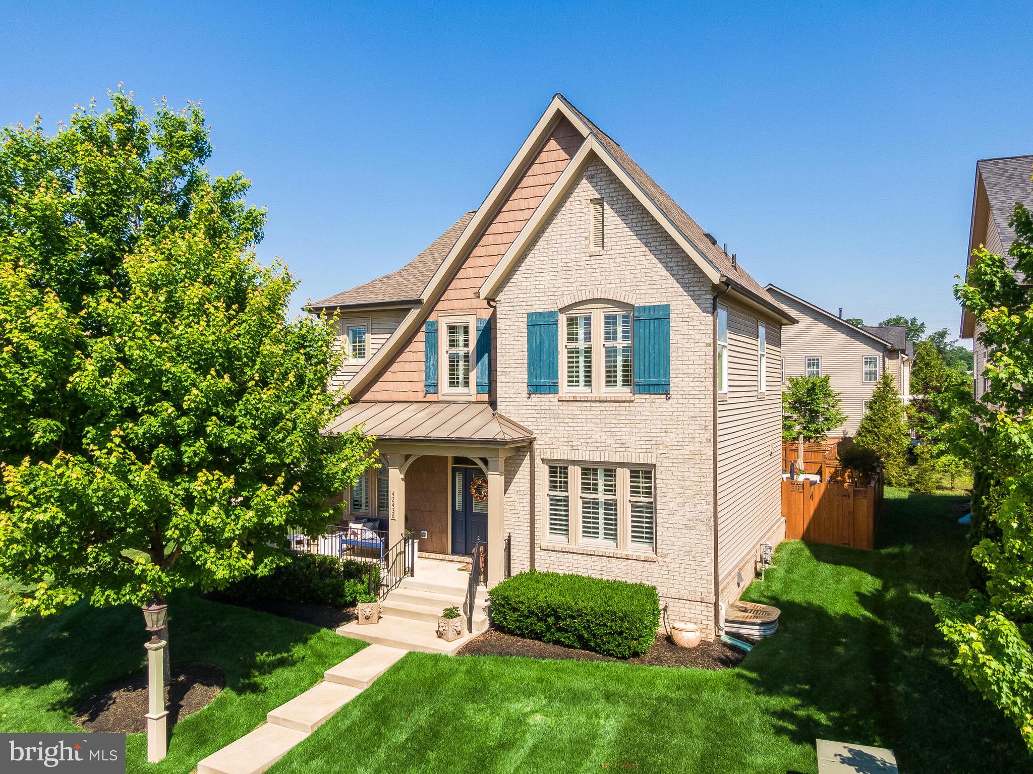42436 MYAN GOLD DRIVE