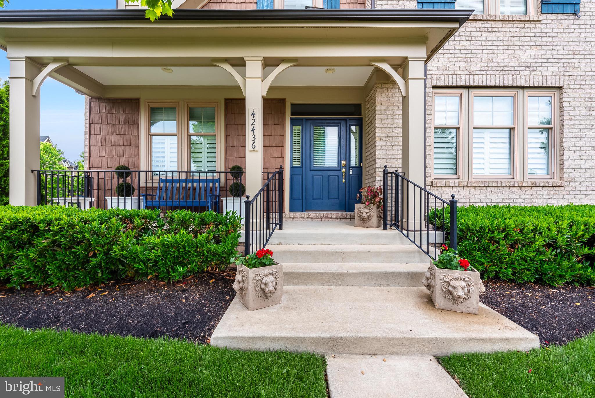 42436 MYAN GOLD DRIVE