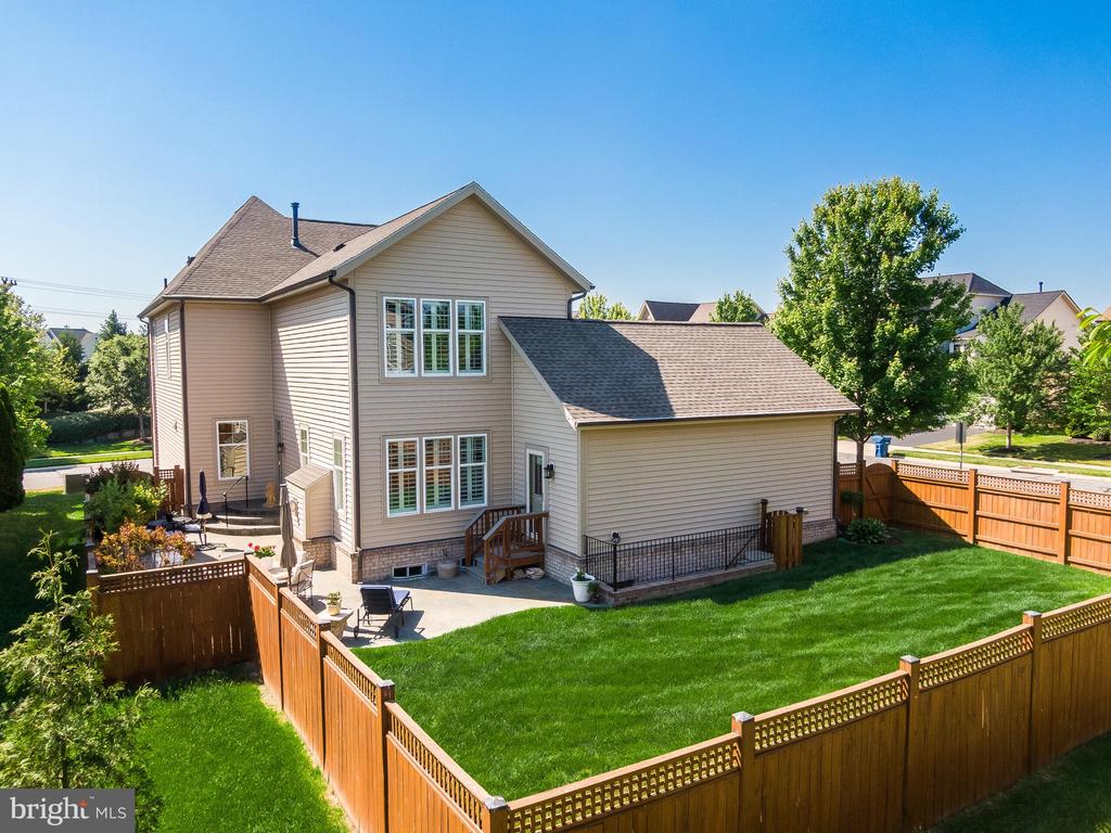 42436 MYAN GOLD DRIVE