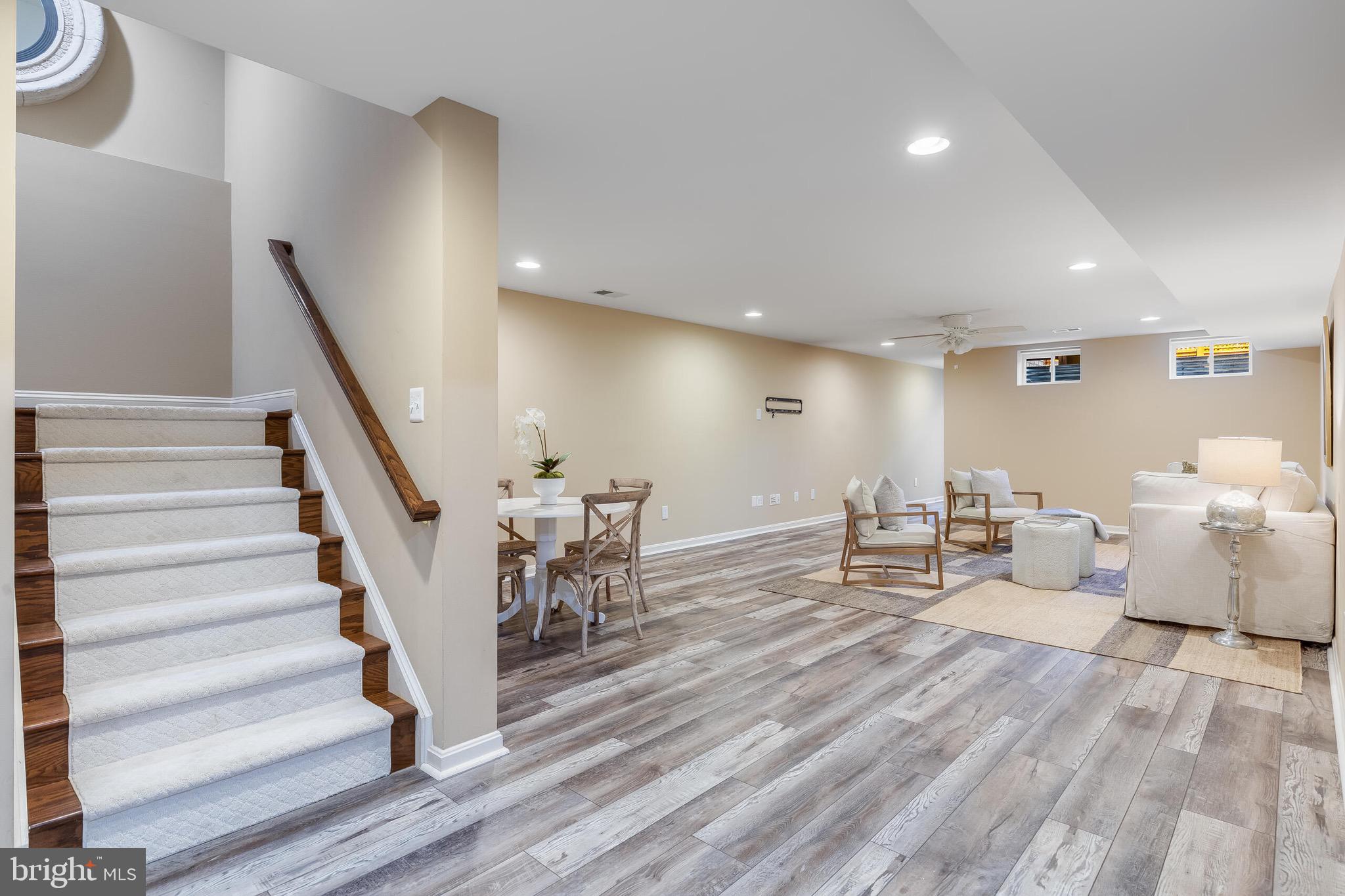 42436 MYAN GOLD DRIVE
