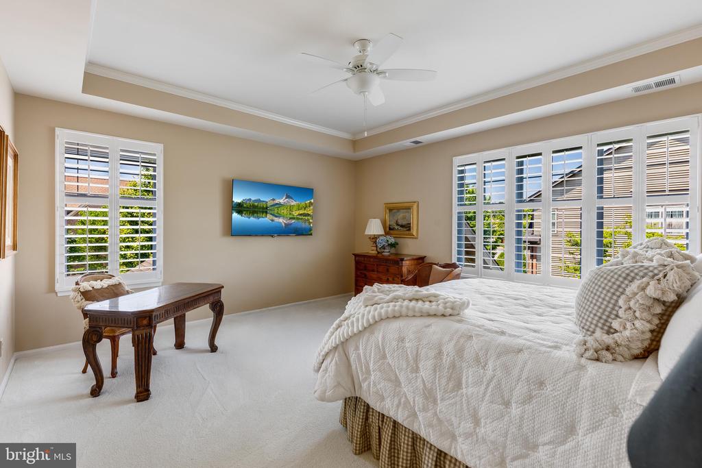 42436 MYAN GOLD DRIVE