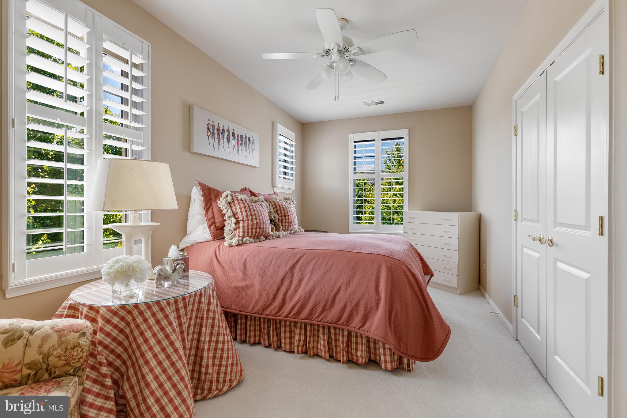 42436 MYAN GOLD DRIVE