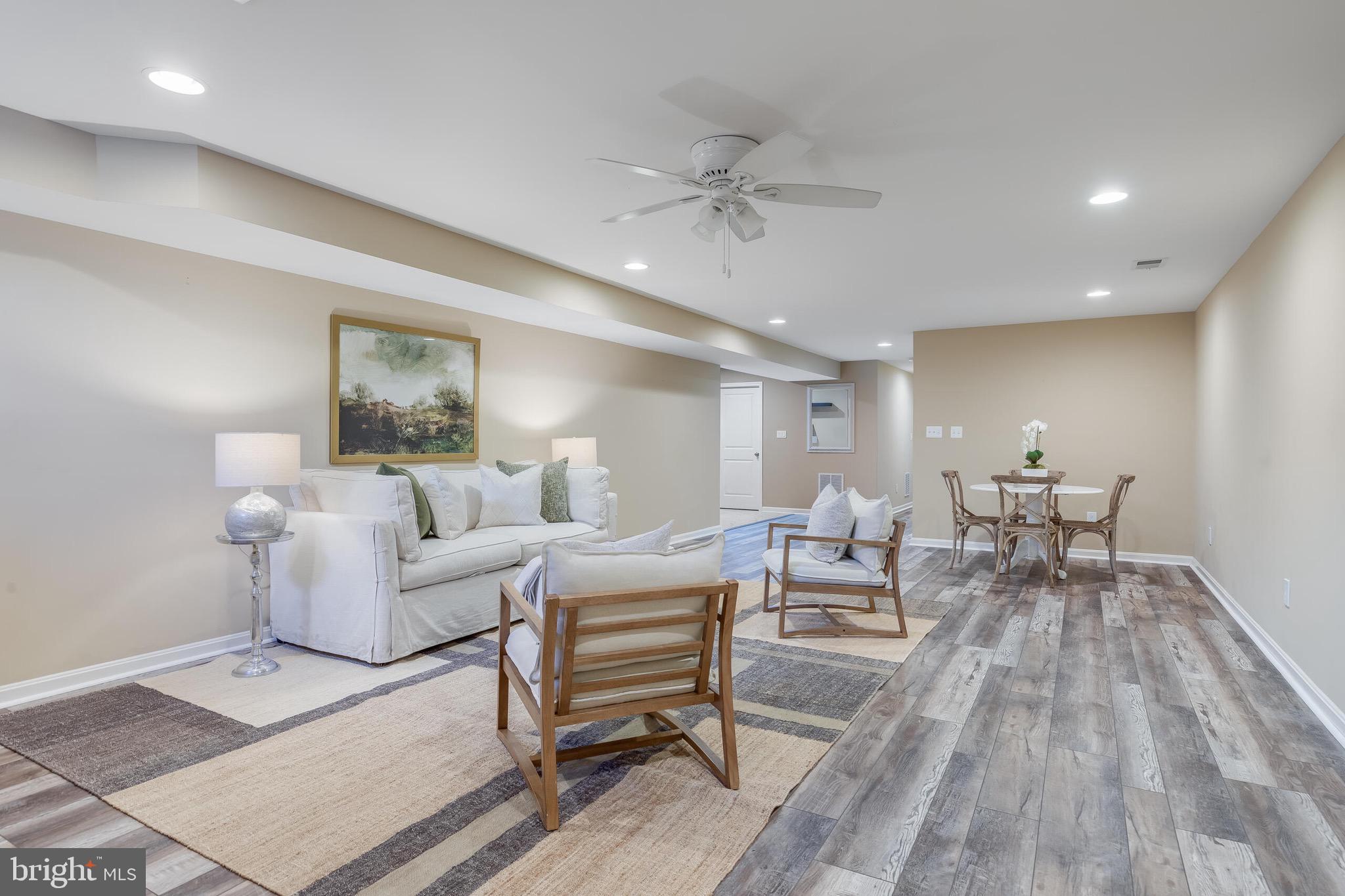 42436 MYAN GOLD DRIVE